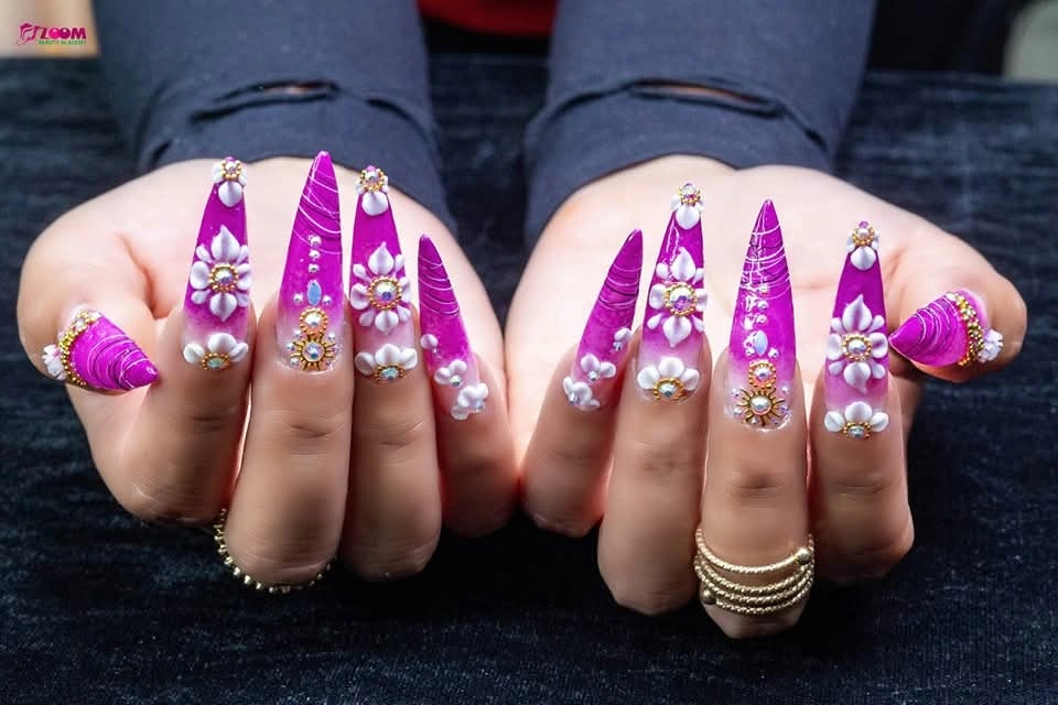 Nail (3)
